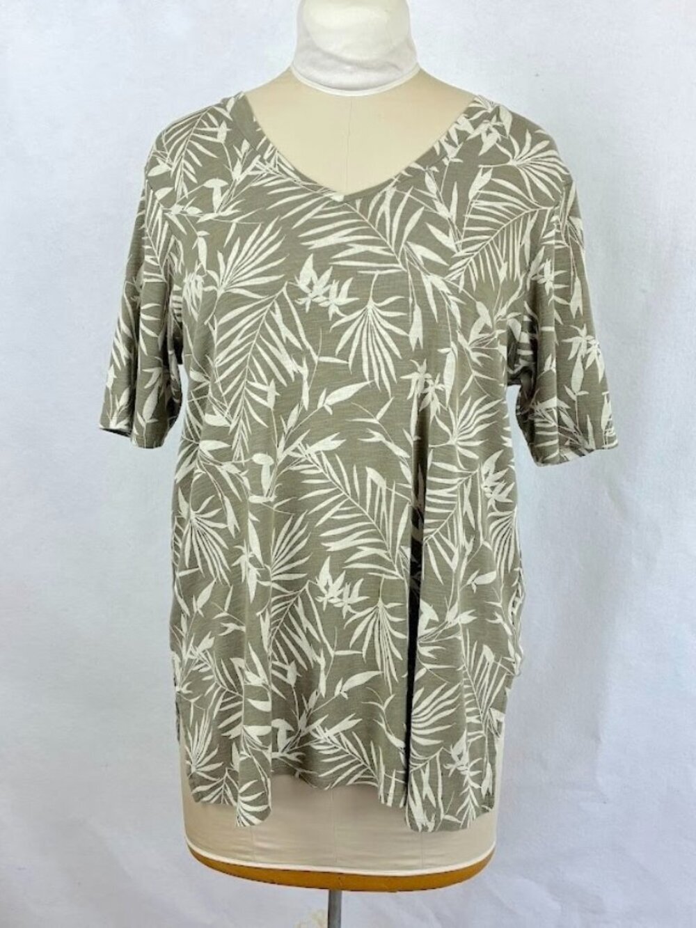 J. Jill Pima Cotton Tunic Double V Tropical Palm Print Resort Wear Lightweight L